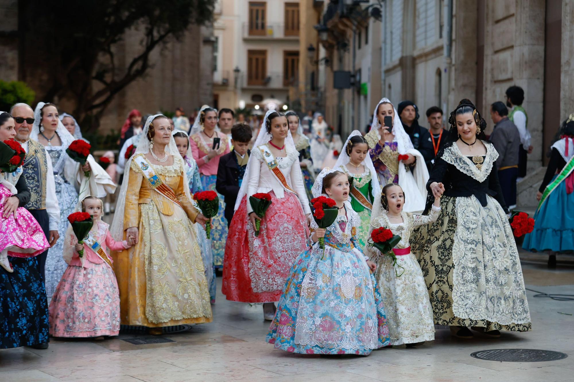 Búscate en el primer día de la Ofrenda en la calle San Vicente entre las 18:00 y las 19:00