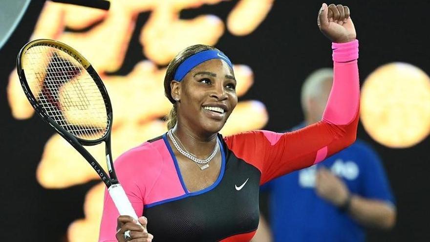 Serena acaba con Halep con contundencia y se verá con Osaka en semifinales