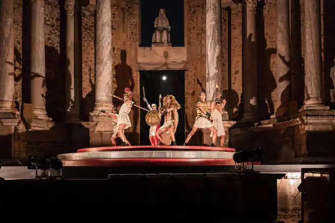 Las imágenes de 'Alejandro y el eunuco persa', la obra de esta semana del Festival Internacional de Teatro Clásico de Mérid