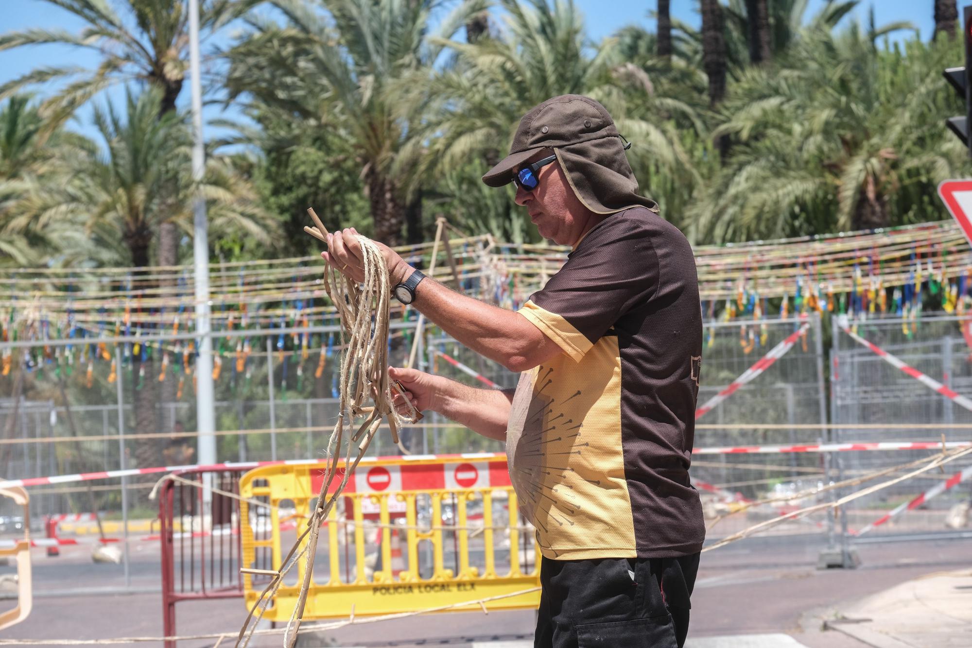 Así ha sido la primera mascletá a concurso de Pirotecnia Ferrández para las fiestas de Elche