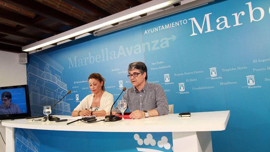 Victoria Morales y Javier Porcuna, en Marbella.