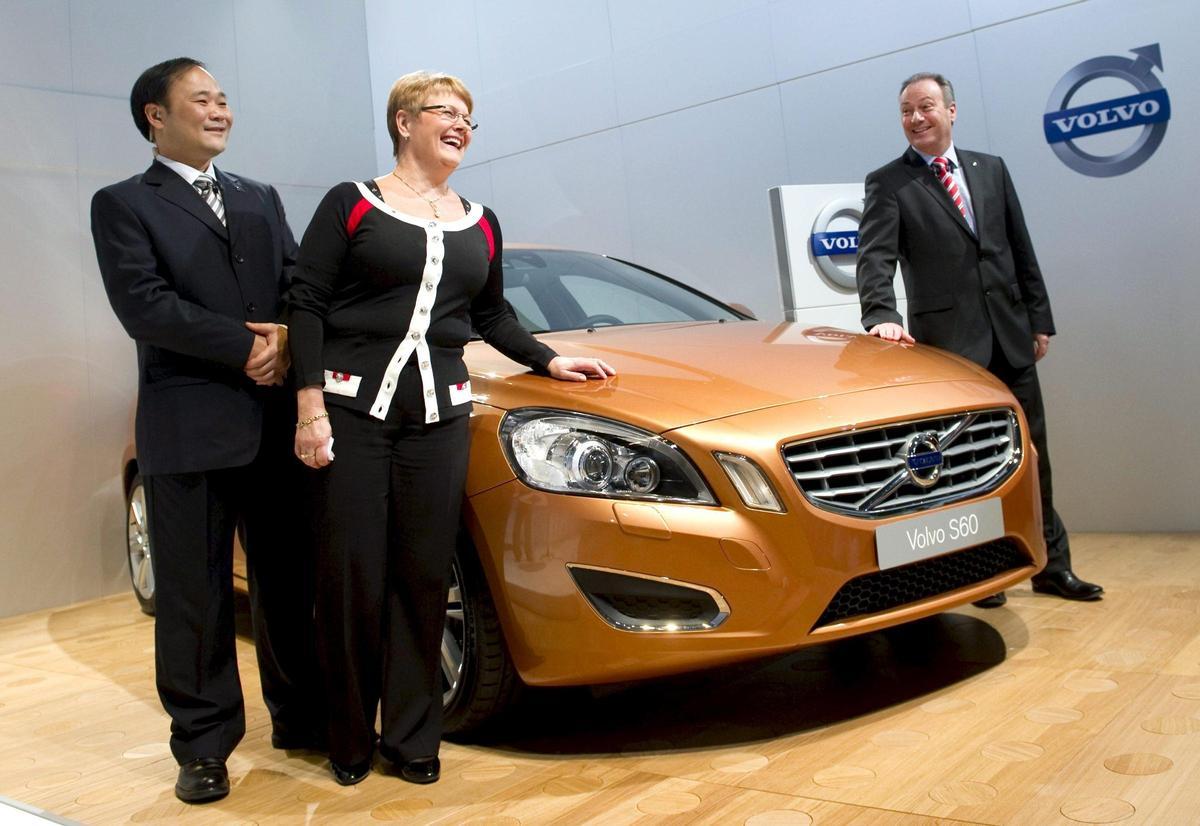 Li Shufu, presidente de Geely, a la izquierda.