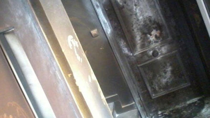 Detenido tras incendiar la casa de su expareja en Gijón