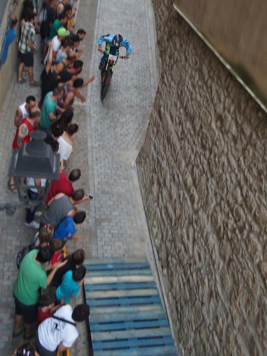 Un moment de l''Urban Downhill Show a la Pujada Sant Domènec