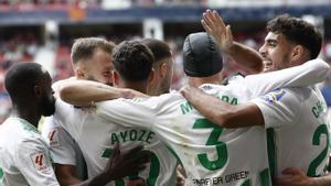 Resumen, goles y highlights del Osasuna 0 - 2 Betis de la jornada 34 de LaLiga EA Sports