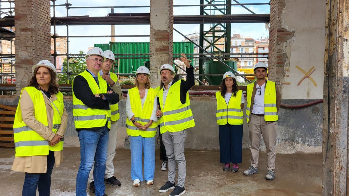 La presidenta de la Diputació, Lluïsa Moret, a la darrera visita a la Fàbrica Nova