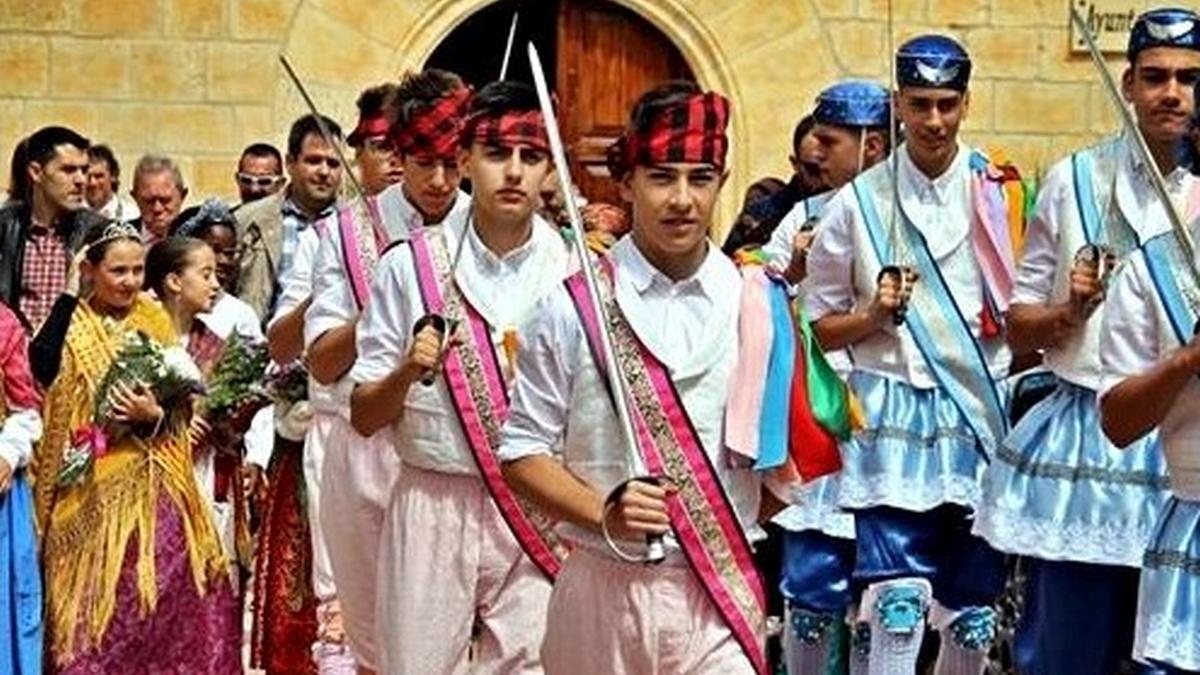 Los Danzantes de La Muela volverán a ser protagonistas en las fiestas.