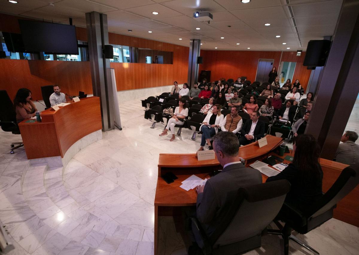 El acto de inauguración del curso escolar de la UNED. | VICENT MARÍ