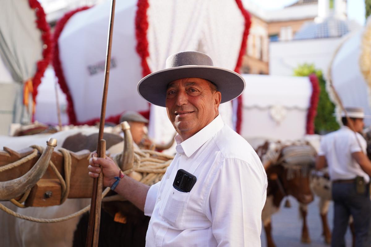 La salida de las hermandades del Rocío de Sevilla, en imágenes
