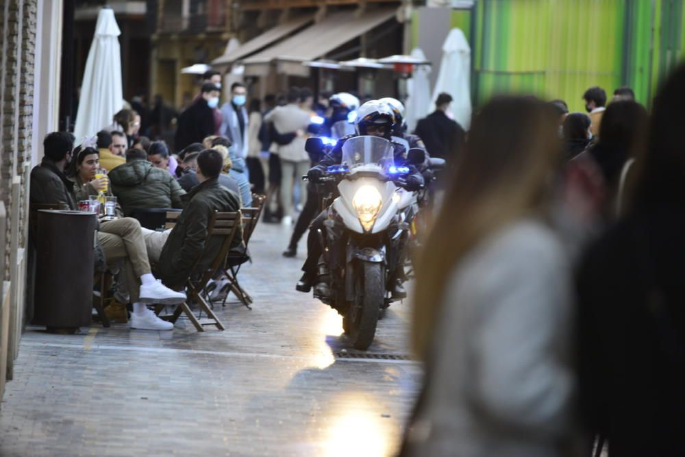 Ambiente festivo en Cartagena el último día del año