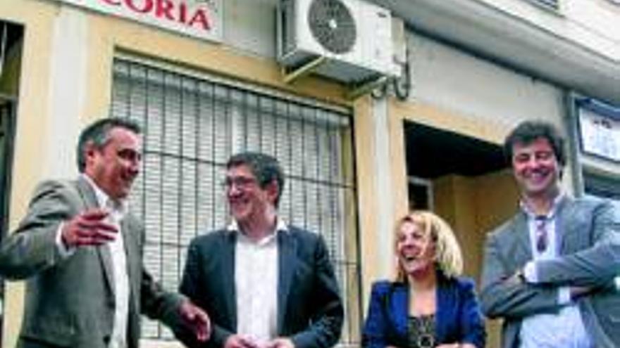 El PSOE de Coria presenta una lista con el apoyo de Patxi López