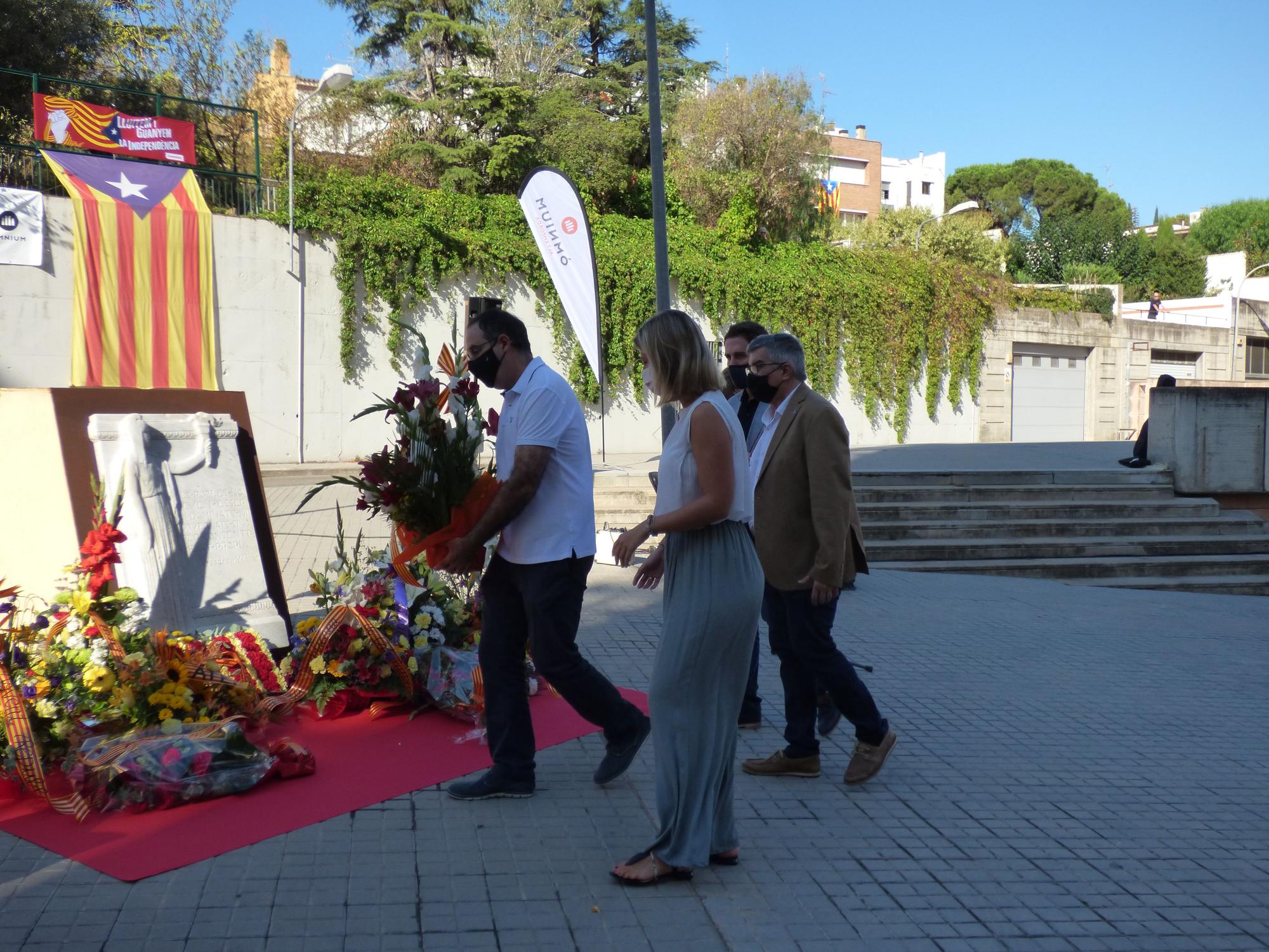 Figueres celebra l'acte institucional de la Diada a la plaça Frederic Marès