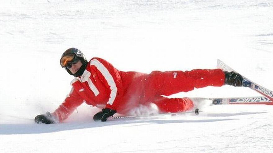 Michael Schumacher, hospitalizado tras un accidente de esquí en los Alpes