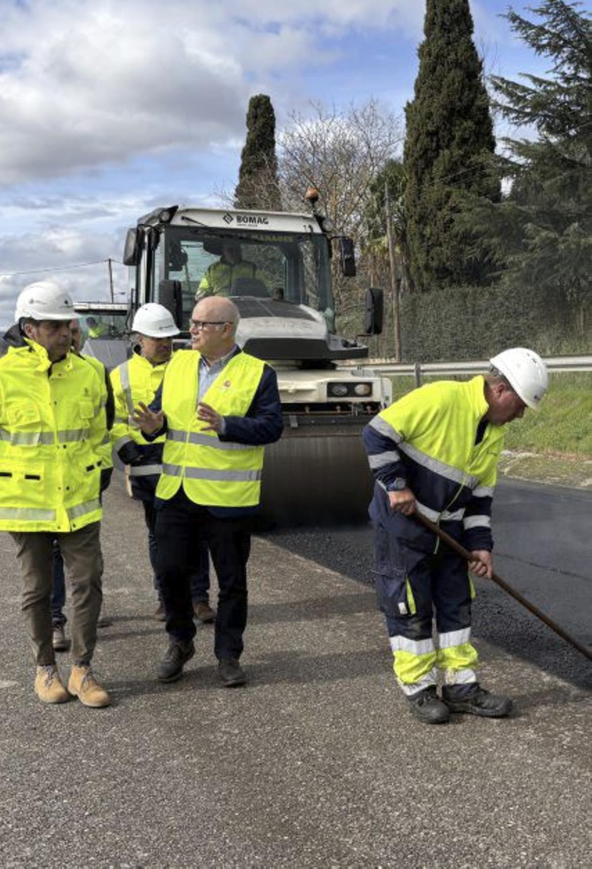 Asfaltado en la N-120, O Barco. | CEDIDA