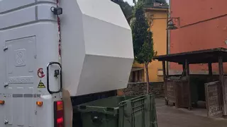 Comienza el plan de limpieza de los contenedores en los pueblos de Laviana