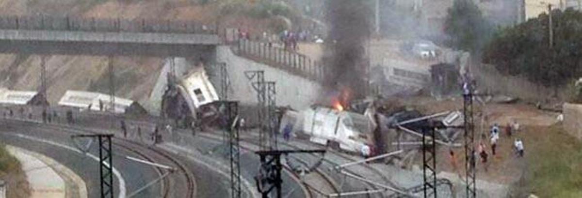 Más de 60 muertos y un centenar de heridos al descarrilar un tren en Santiago