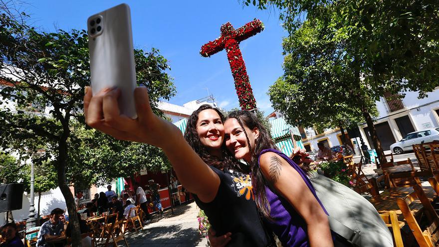 Cruces de Mayo en Córdoba: el origen de una fiesta popular que suma décadas de tradición