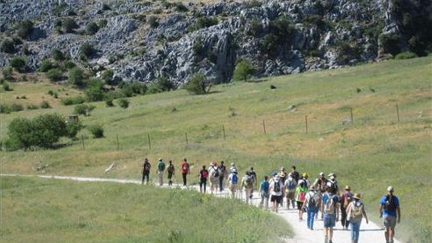 Cuatro senderistas perdidos en las Agujas de Santa Águeda y Fanzara