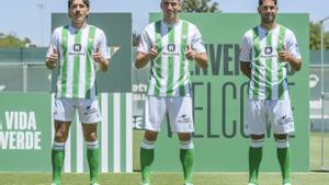 El Betis presenta a sus nuevos fichajes: Ayoze, Héctor Bellerín y Marc Roca
