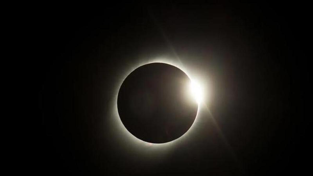 La DGT prepara restricciones por el eclipse del 12 de agosto