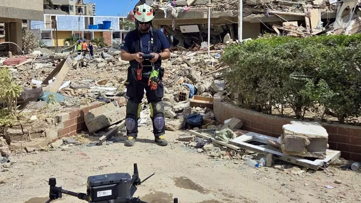 Los bomberos de Málaga regresan de Venezuela tras participar en las labores de rescate por los terremotos