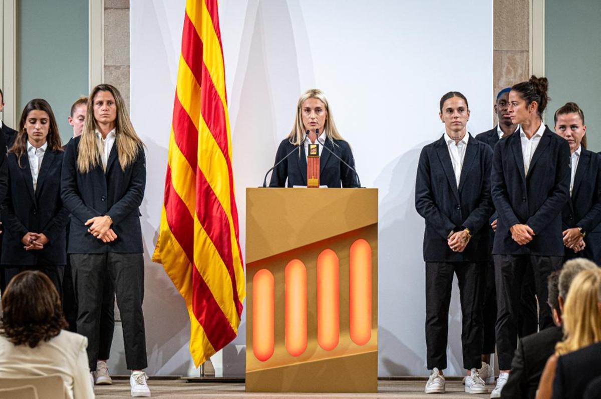 Alèxia Putellas alça la veu en un dia històric per al Barça femení: «Hem vingut per quedar-nos i demanem canvis»
