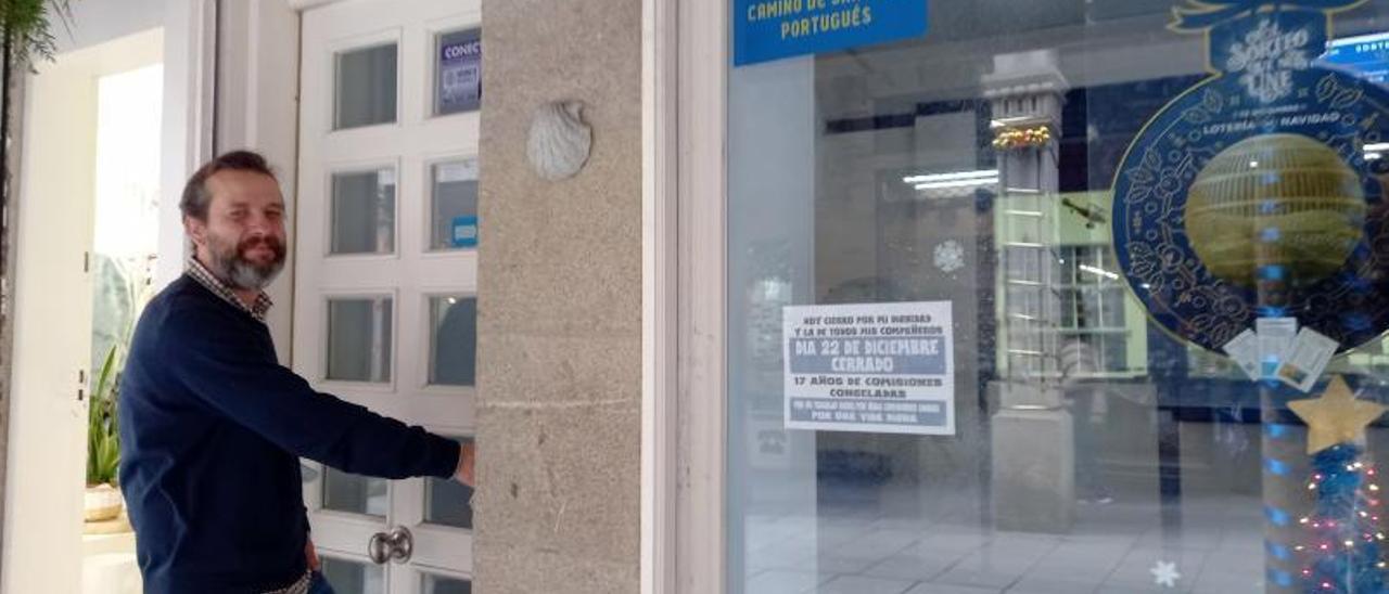 David Puig, de la administración número 5, uno de los muchos loteros que ayer hicieron huelga en Pontevedra.// Gustavo Santos