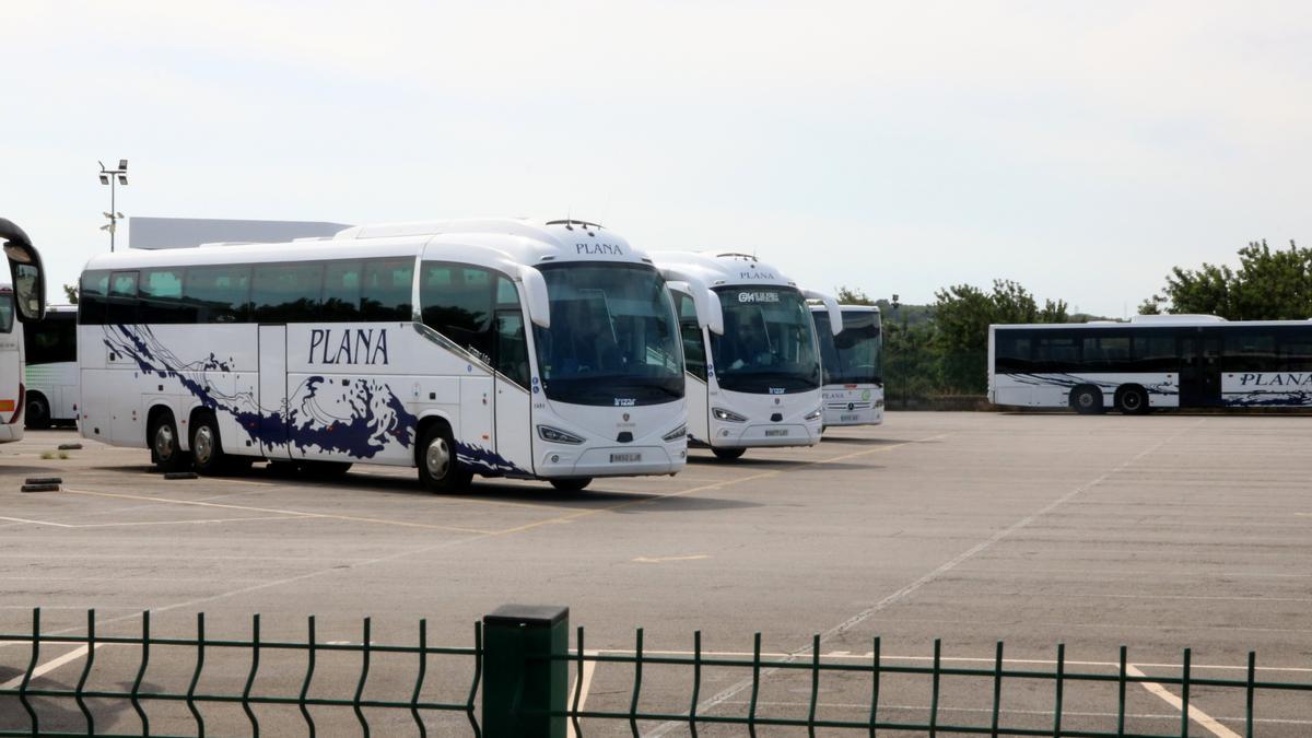 Cotxera d&#039;autobusos on una alumna d&#039;I3 d&#039;una escola de Sitges va romandre tota una jornada lectiva  G