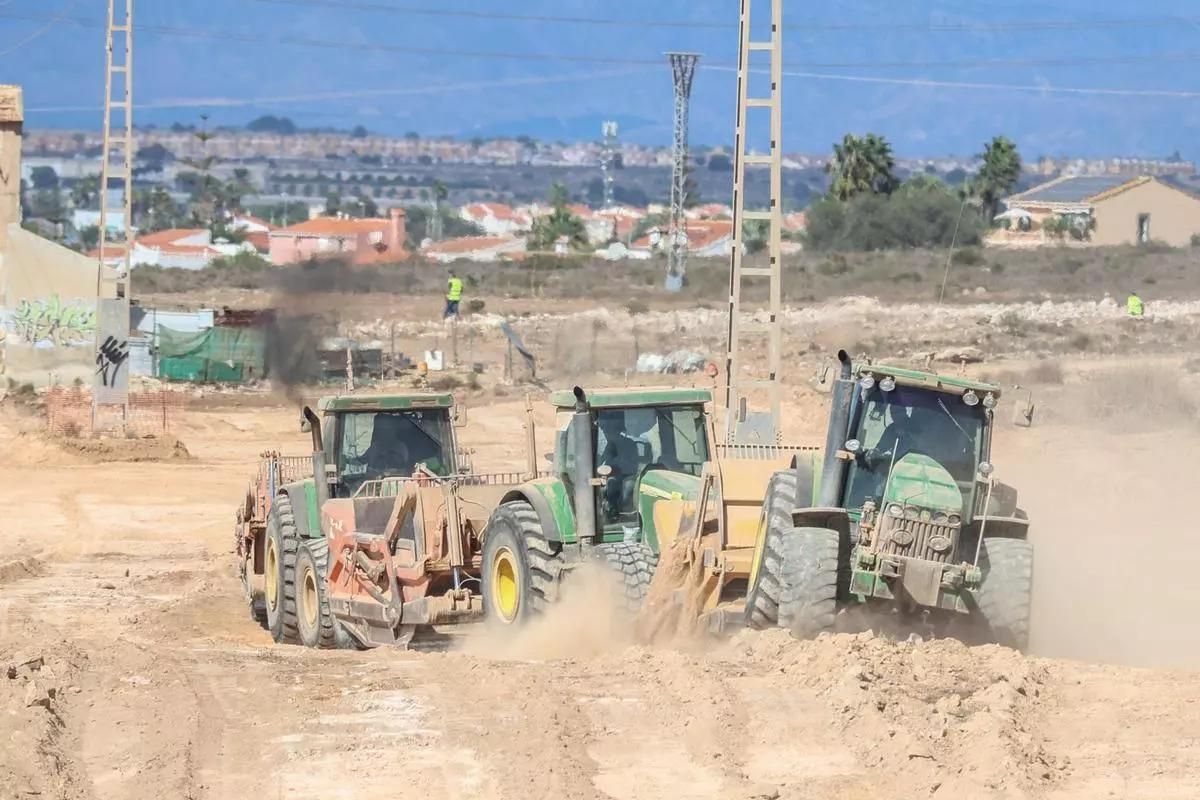 Contrucción de la urbanización La Hoya en Torrevieja
