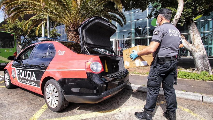 Dos sindicatos critican que se utilice a la Policía Canaria para el traslado de vacunas