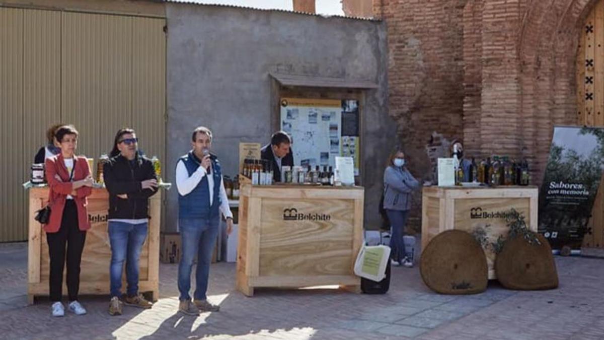 Los ‘stands’ de los establecimientos participantes en la plaza Goya. | SERVICIO ESPECIAL