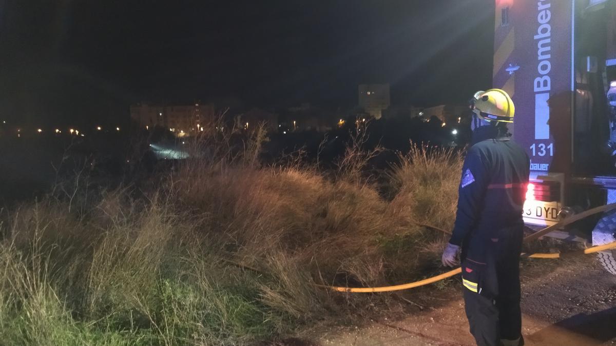 Los bomberos han sofocado con rapidez las llamas y han evitado que se propagasen