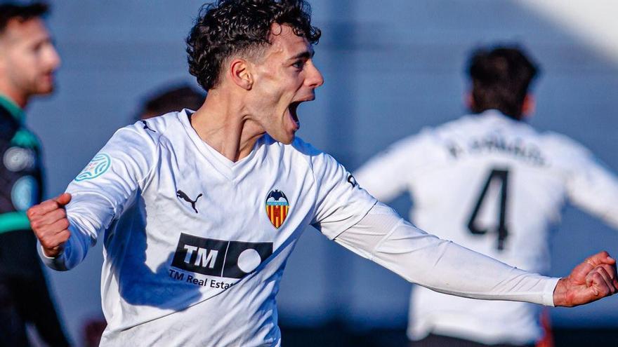 El VCF Mestalla gana al Alcoyano y saca la cabeza
