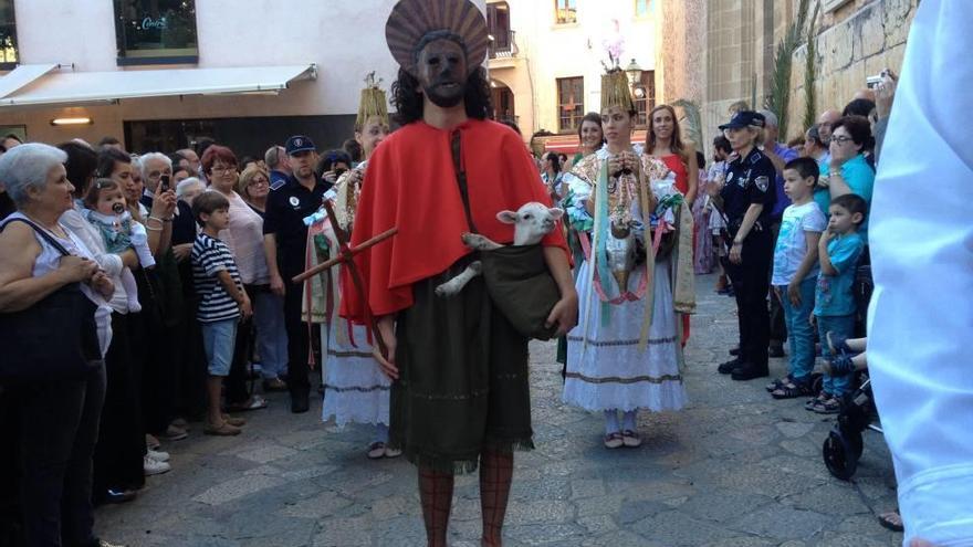 Las &#039;Àguiles&#039; y Sant Joan Pelós volvieron a ser las figuras más aclamadas de la procesión del Corpus en Pollença.