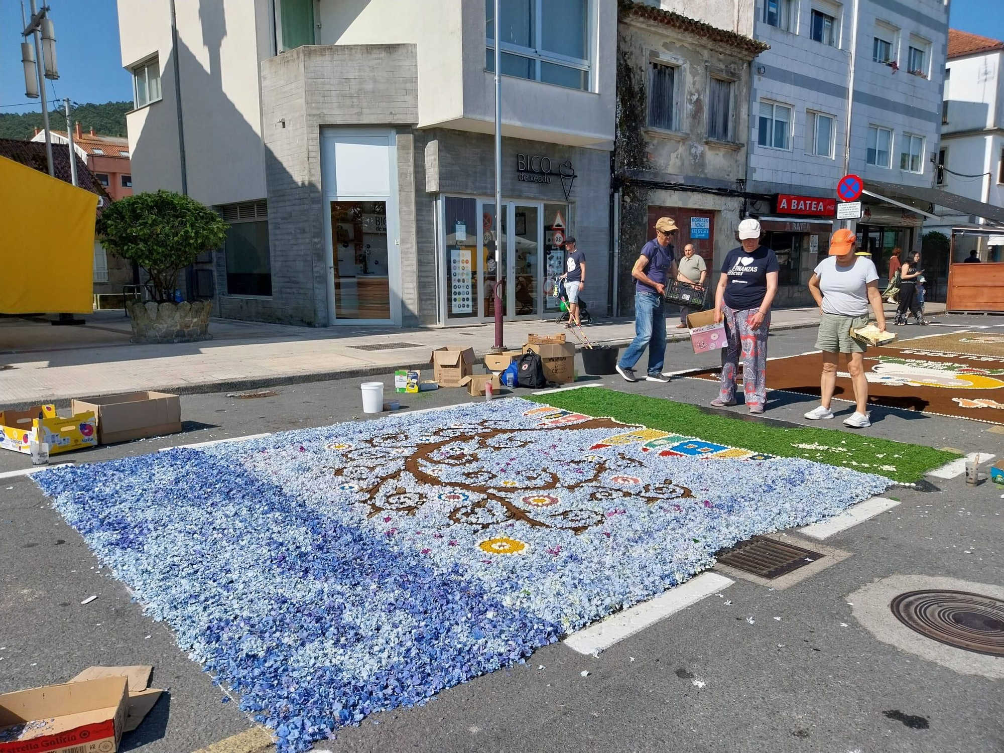 La fiesta de las alfombras florales del Corpus en Bueu (II)