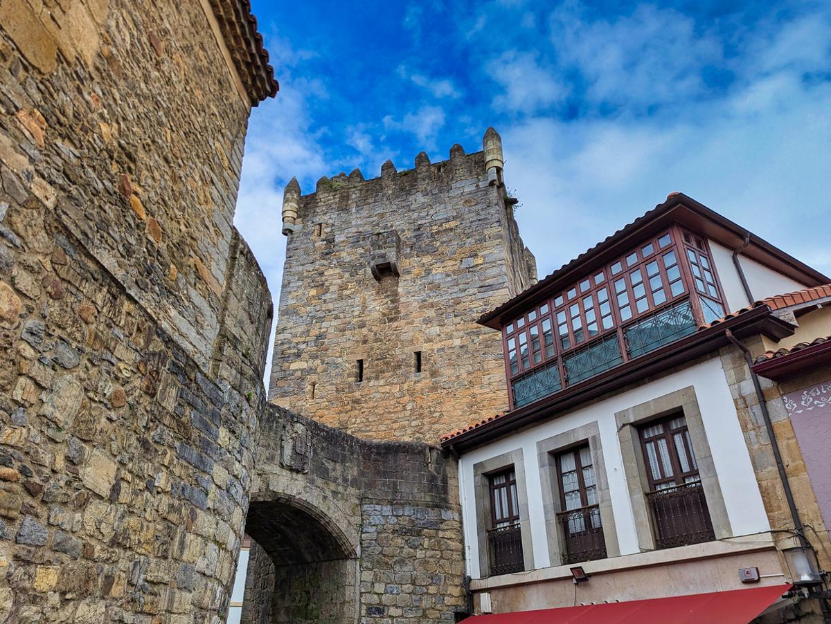 La Villa de Salas, Bien de Interés Cultural