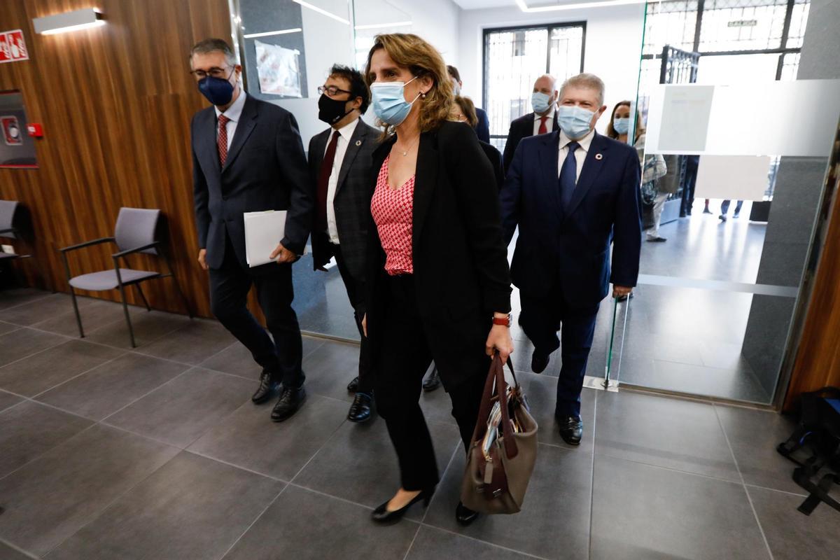 Ribera es desmarca del pla de Macron de construir més nuclears i en defensa el tancament