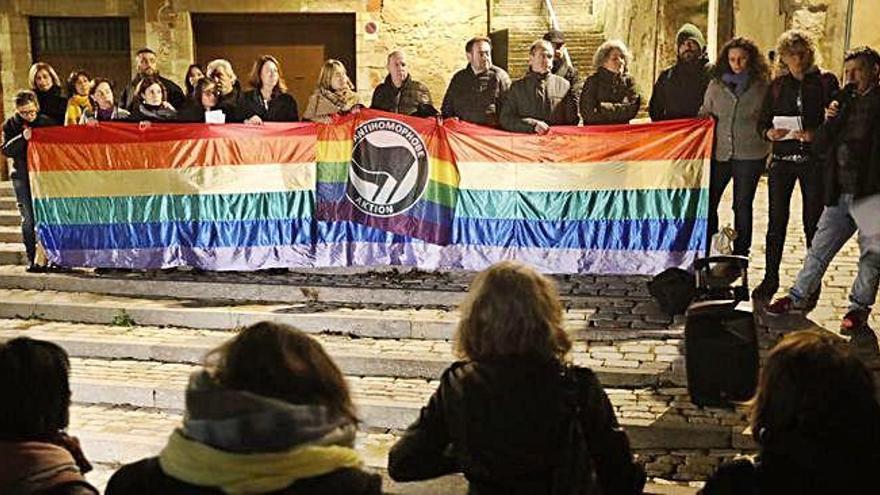 Concentració a la plaça del Pallol, al Barri Vell de Girona.