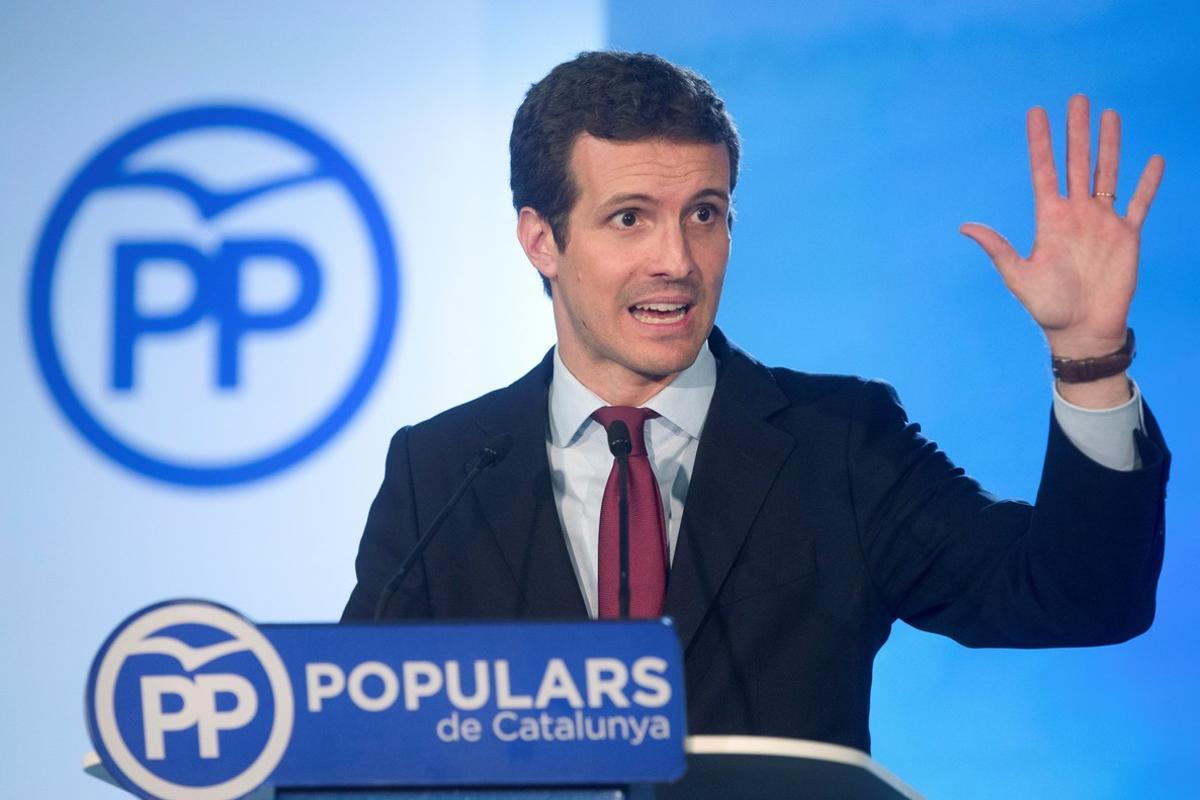 GRAF7444. BARCELONA, 26/07/2018.- El presidente del PP, Pablo Casado, durante la rueda de prensa ofrecida hoy tras presidir en Barcelona la primera reunión del Comité Ejecutivo Nacional de su partido, del que ha salido la nueva estructura orgánica del mismo. EFE/Quique García