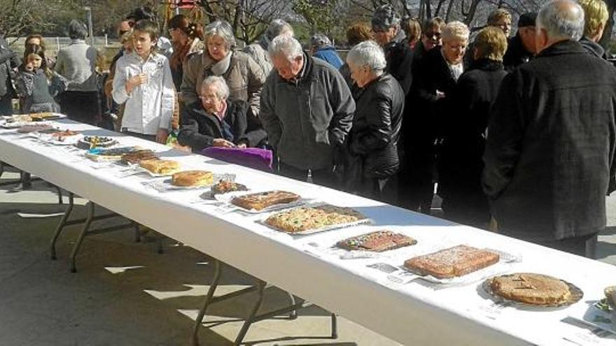 Castellgalí honora els seus patrons amb un concorregut concurs de coques