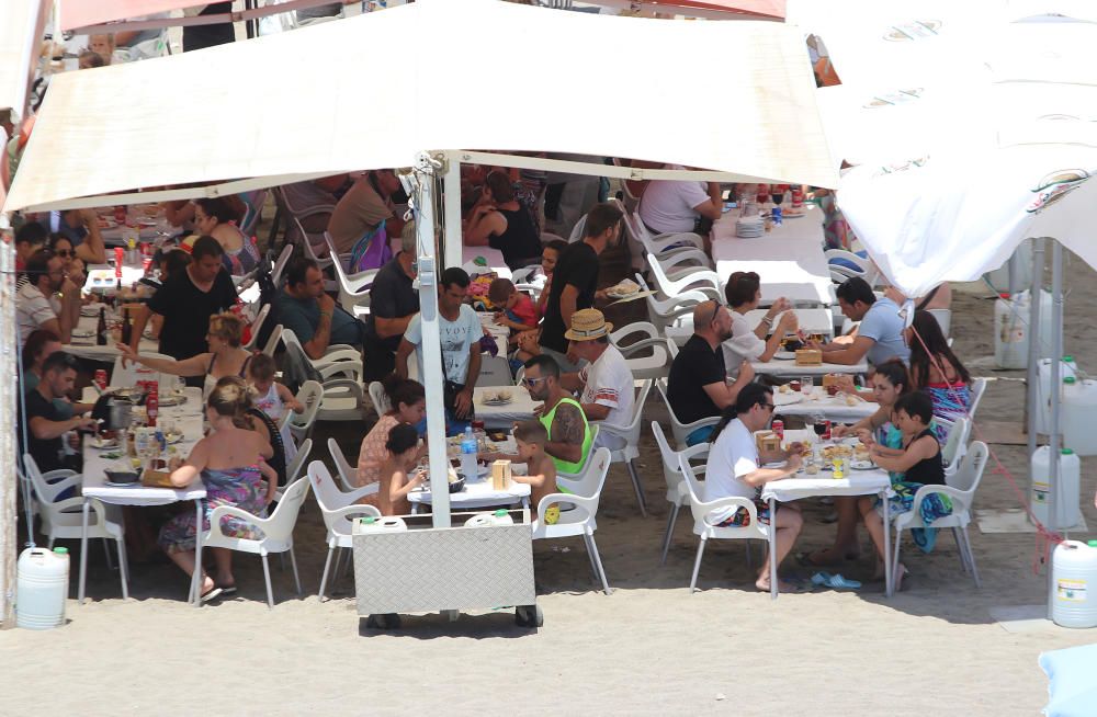 A dos semanas del inicio del verano, La Malagueta, La Misericordia y Sacaba presentaron una gran afluencia de bañistas por las altas temperaturas en la ciudad