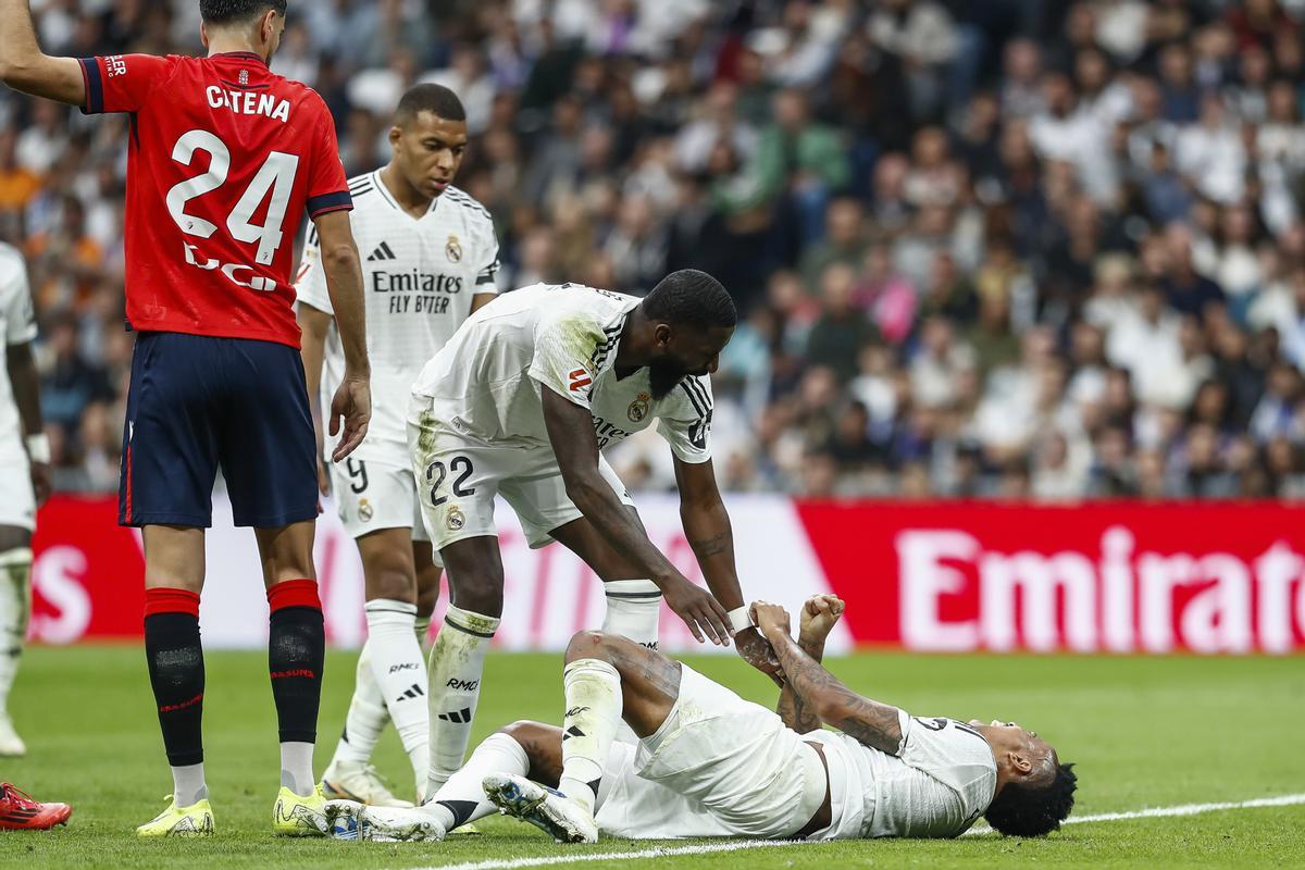 Eder Militão: rotura completa del ligamento cruzado anterior con afectación de ambos meniscos en la pierna derecha.