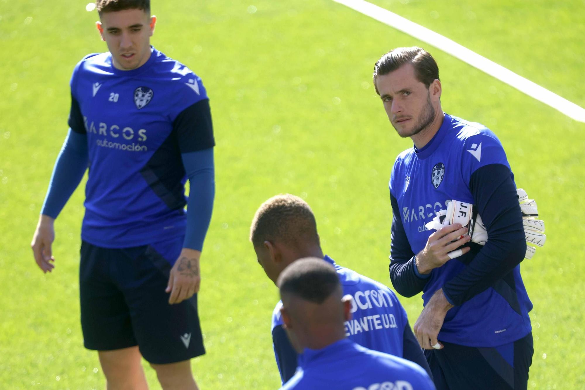 Sesión de entrenamiento del Levante UD