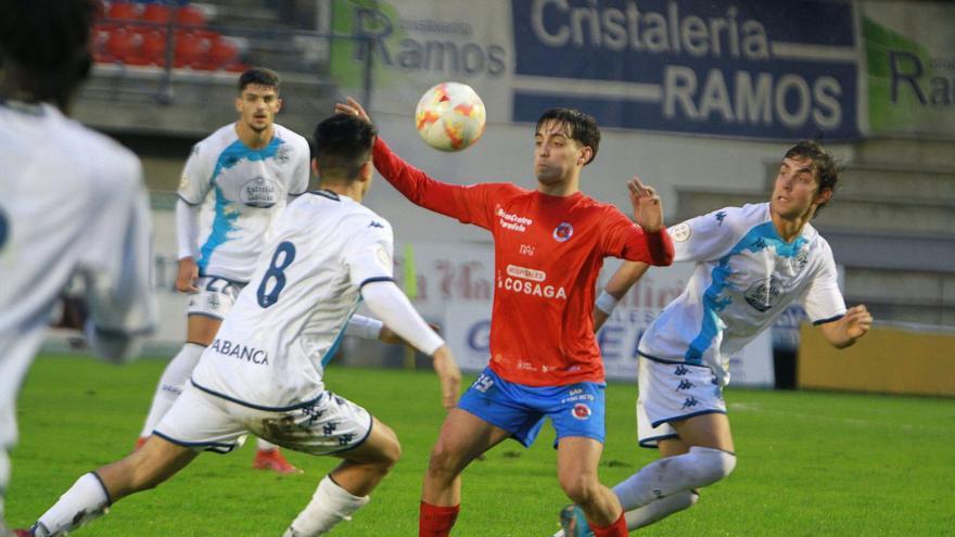 Dani Barcia, ayer en el partido ante la UD Ourense. |  // IÑAKI OSORIO