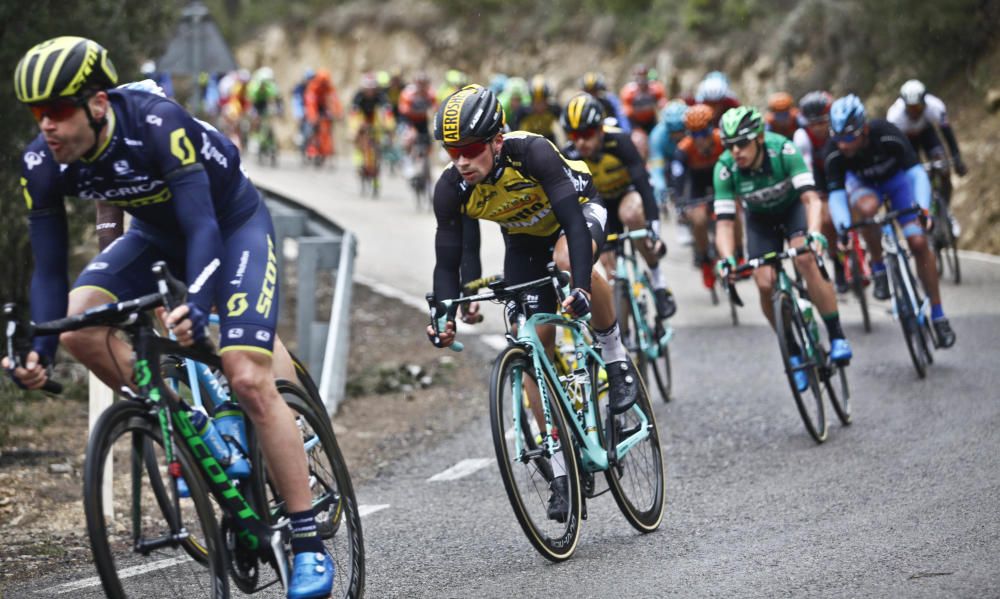 Vuelta ciclista en la Comunidad valenciana a su pa