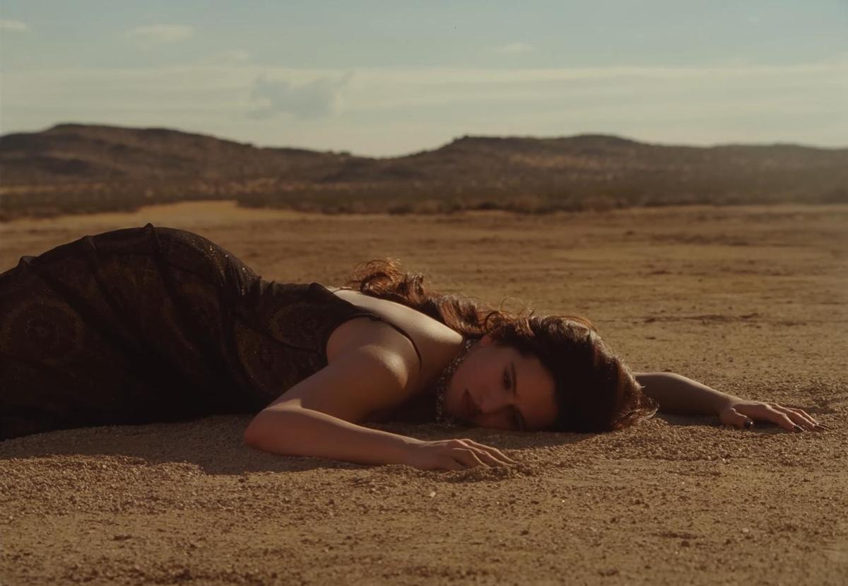 Rosalía, el el nuevo videoclip de 'Sauvignon Blanc'.