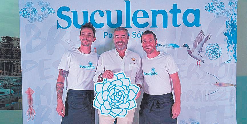 Los chefs de Suculenta Port de Sóller, Guillermo Moyà y Lucas Carrusca, junto a Gonzalo García San Miguel, propietario de Suculenta.