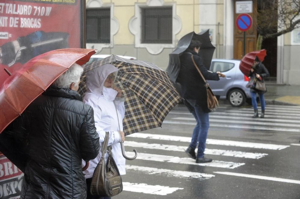 Día de paraguas en A Coruña