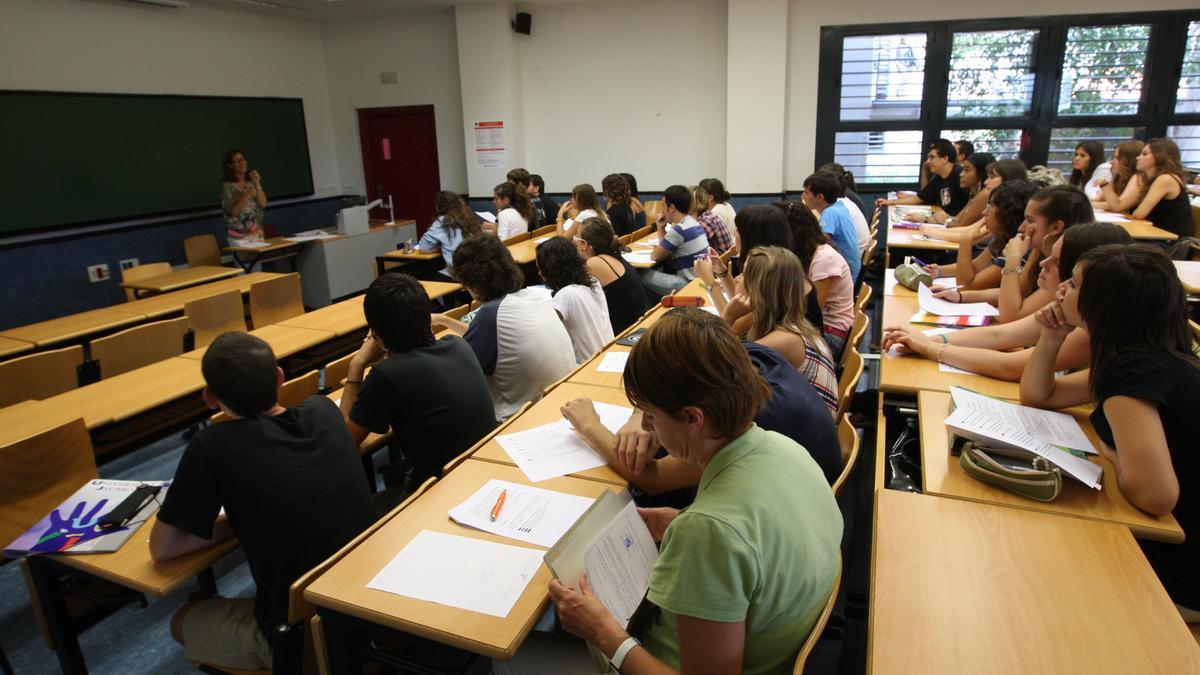 Imagen de archivo de una clase en la UJI