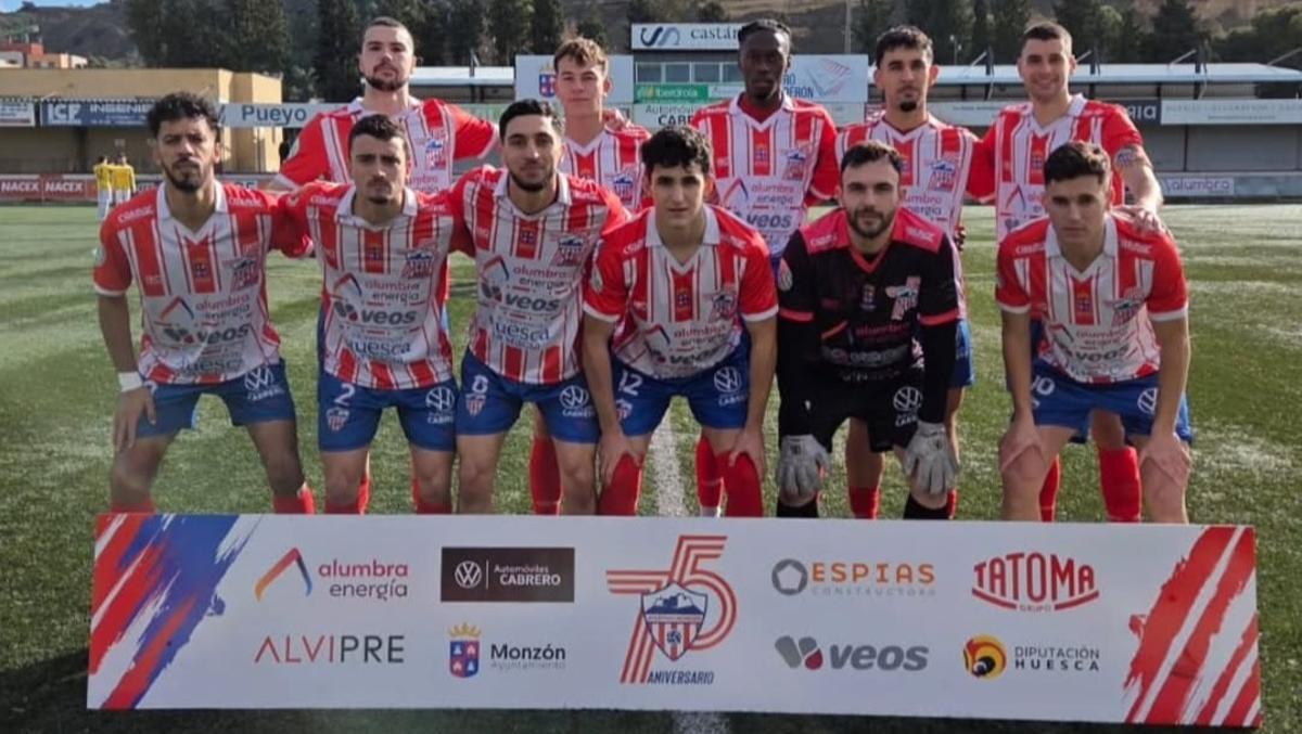 El once titular del Monzón ante el Calamocha en el Isidro Calderón.
